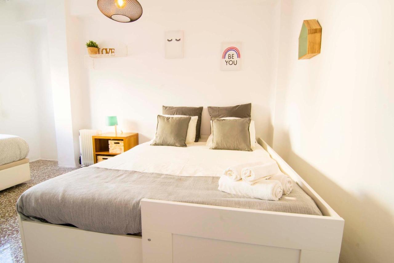 P&P Apartaments Arapiles Малага Экстерьер фото