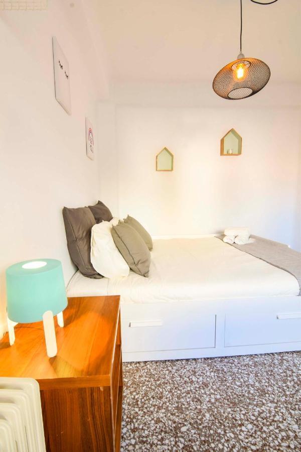 P&P Apartaments Arapiles Малага Экстерьер фото